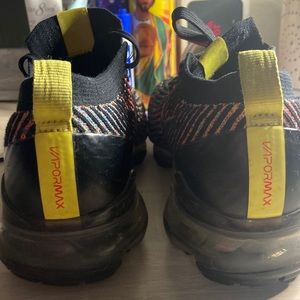 Womens Vapor Max size 7